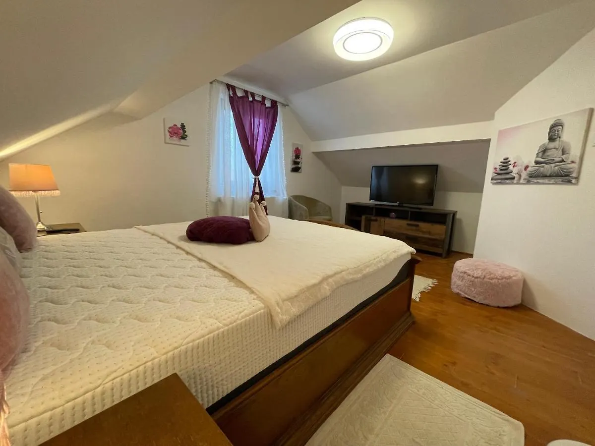 Servita Vendeghaz Eger