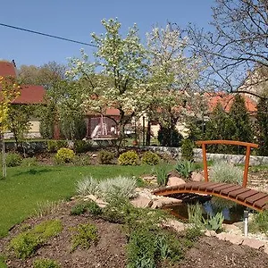 Gasthof Aranykert Vendeghaz, Erlau